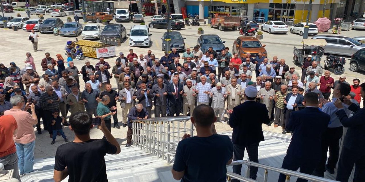 Kulu’da hacı adayları kutsal topraklara uğurlandı