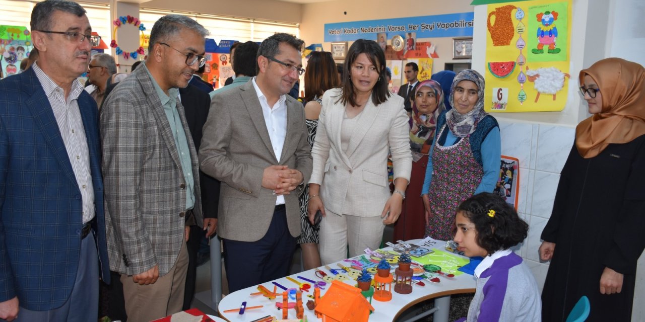 Konya’da özel öğrencilerin sergisi yoğun ilgi gördü