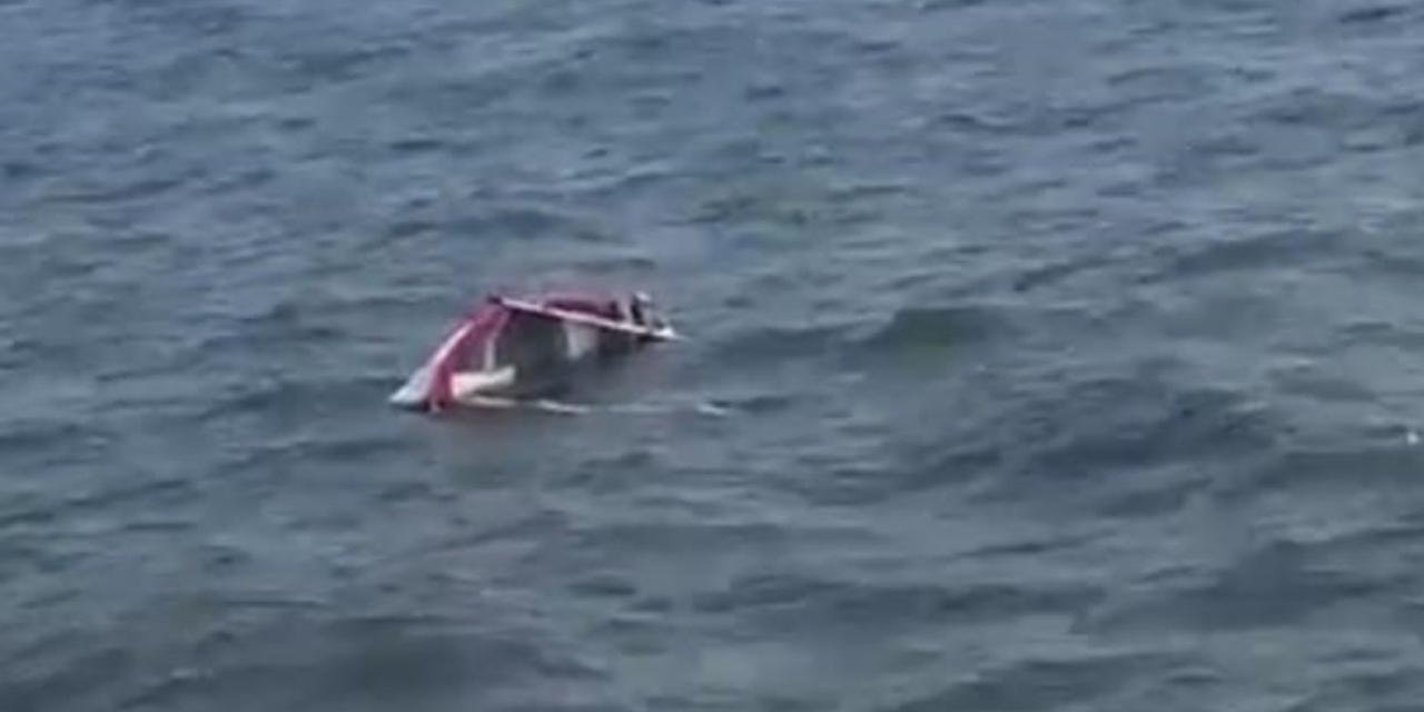 Tekne alabora oldu: 20 kişi öldü