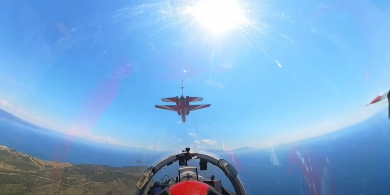 Türk Yıldızları HÜRJET ile uçtu, kokpit görüntüleri nefes kesti