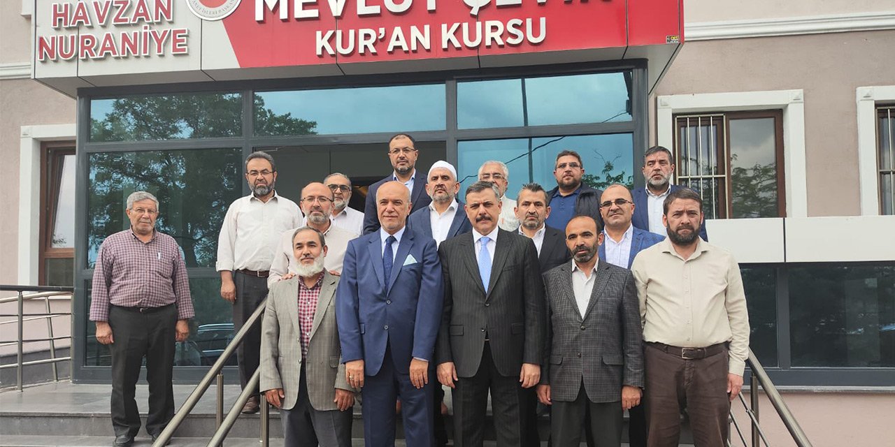 Konyalı Vali hafız olduğu Kur’an Kursunu ziyaret etti