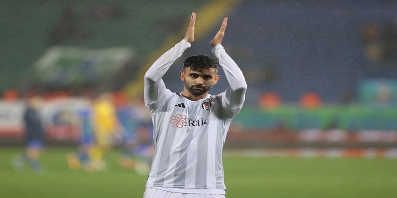 Cezayirli yıldız futbolcu Beşiktaş’a veda etti