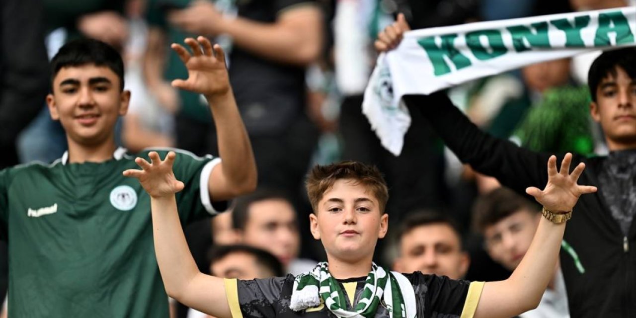 Konyaspor’da yeni sezon formalarını taraftar seçiyor