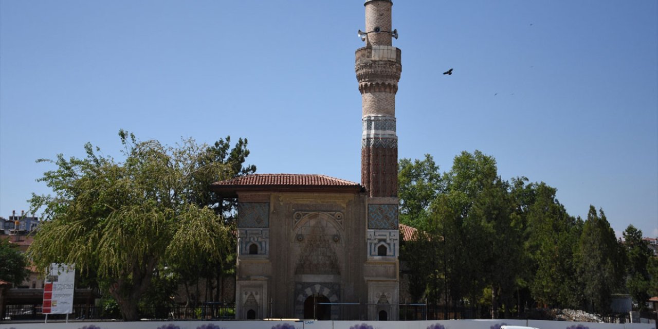 Konya’da 741 yıllık ecdat yadigarı restore edilecek