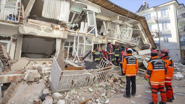 Türkiye depremzedeler için 'tek yürek' oldu