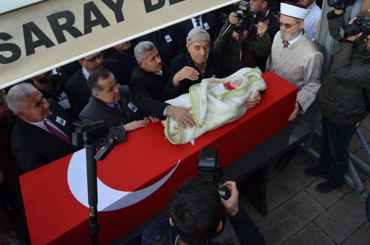 Aksaray’da şehidimizi 15 bin kişi uğurladı