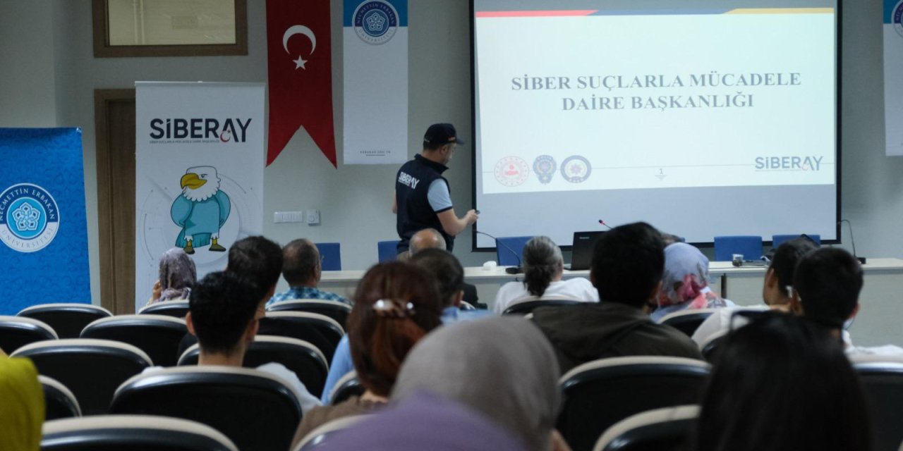 Konya’da öğrencilere bilinçli internet kullanımı eğitimi