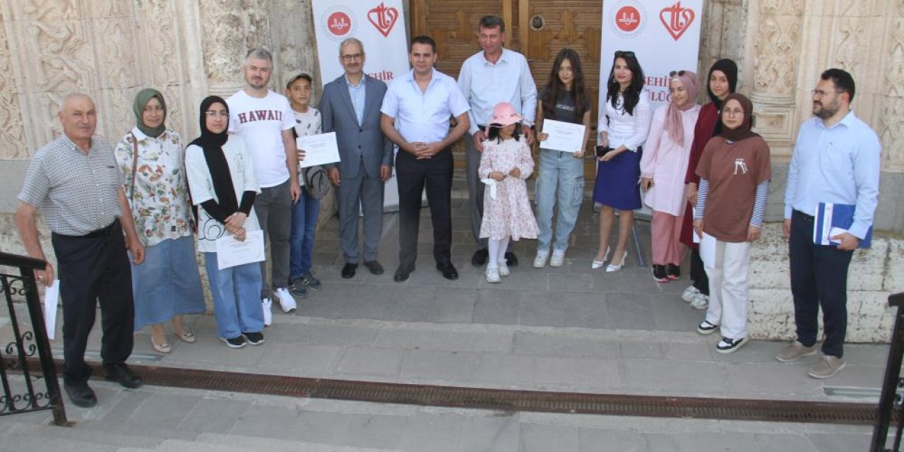 Konya’nın tarihi ahşap direkli camisinde ödül töreni