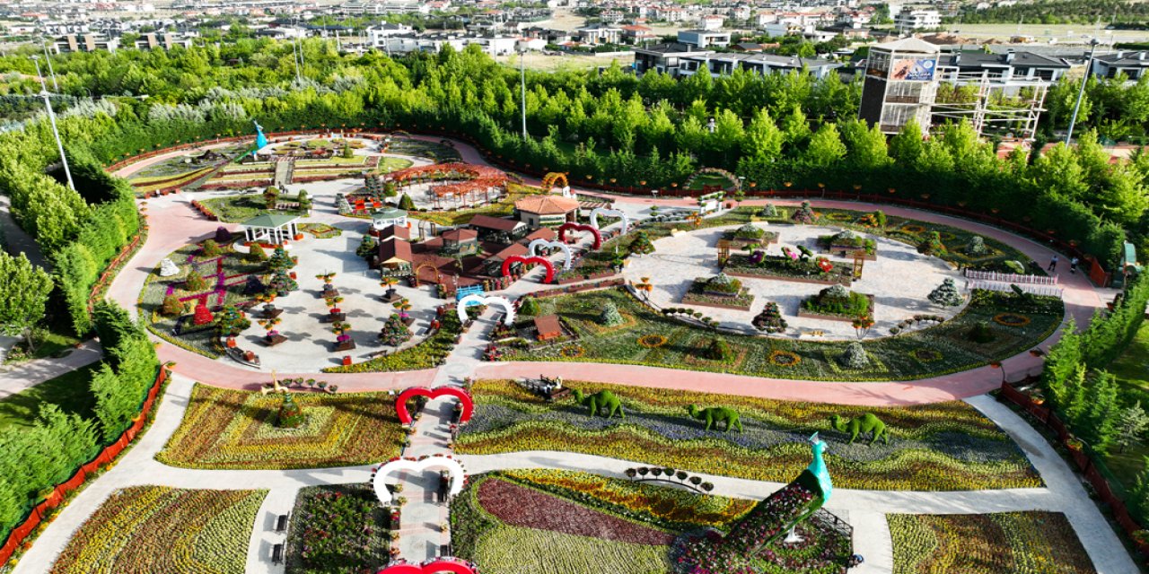 Konya’nın 395 bin çiçekli bahçesi yeni sezona ‘merhaba’ dedi