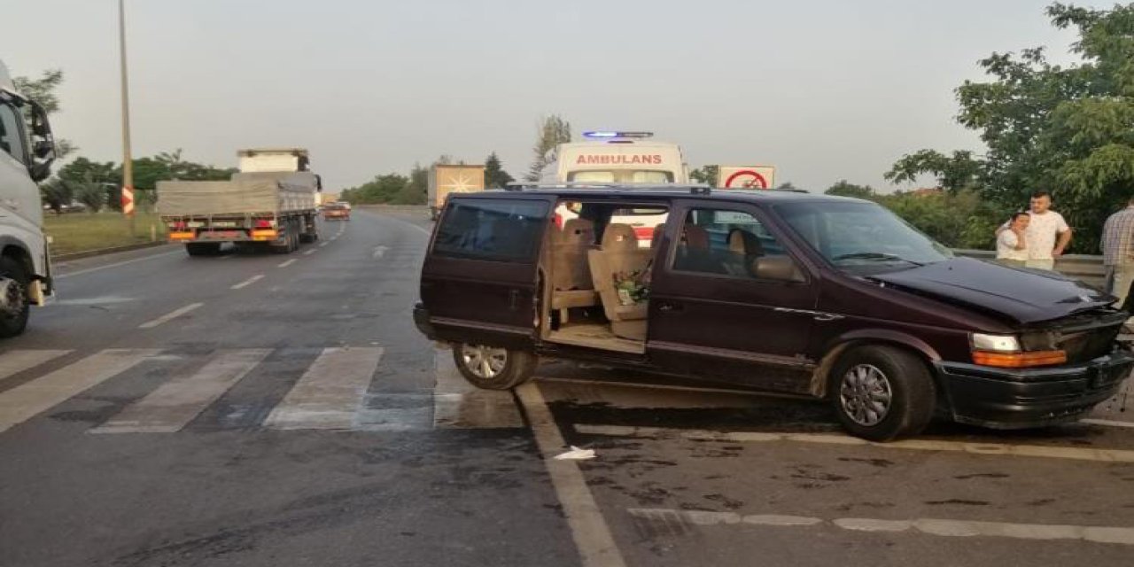 Konya'da TIR otomobile çarptı! 2 yaralı var