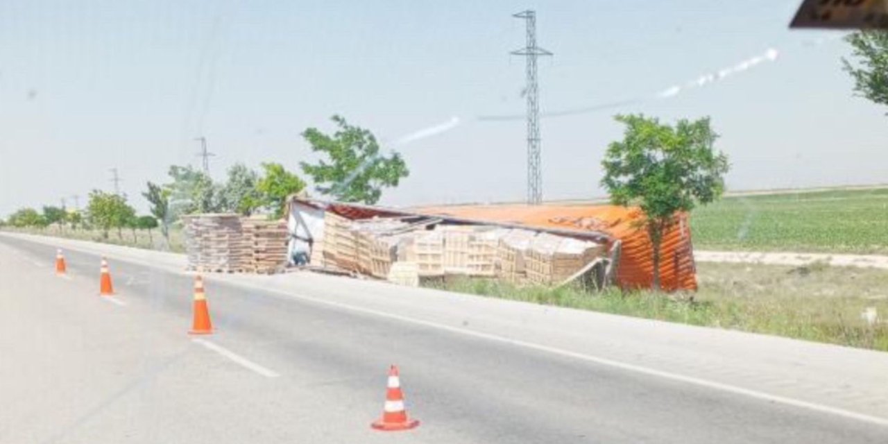 Konya’da devrilen TIR’daki 1 kişi öldü