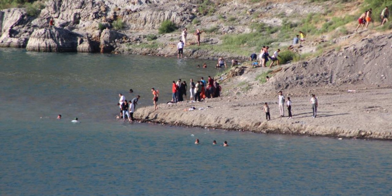 Konya’da bayramda sıcaktan bunalan bu göle koştu