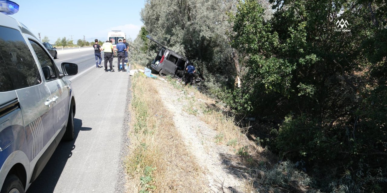Konya Karapınar'da kaza üstüne kaza! 4 yaralı var