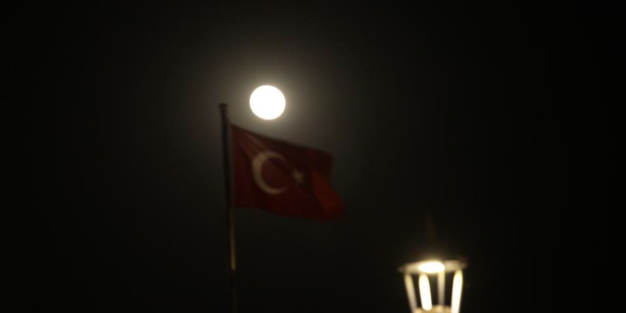 En kısa gecede dolunay Konya’yı aydınlattı