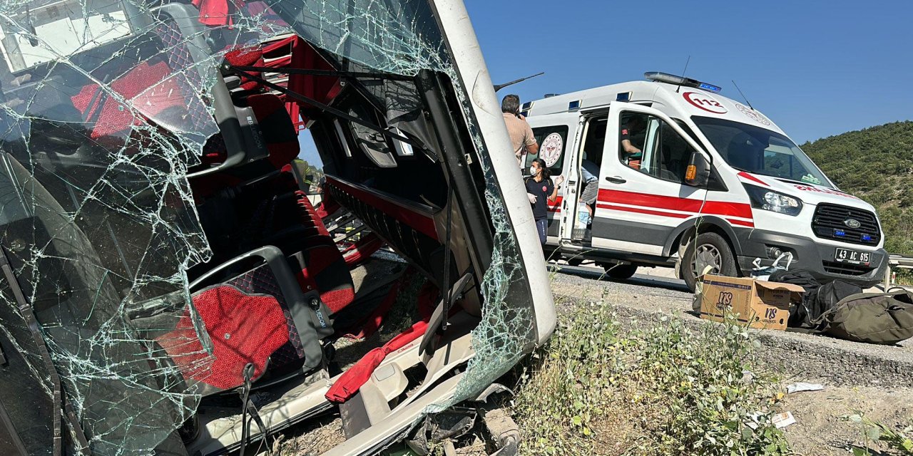 Polis denetim yaptı, devrilen otobüste can kaybı yaşanmadı