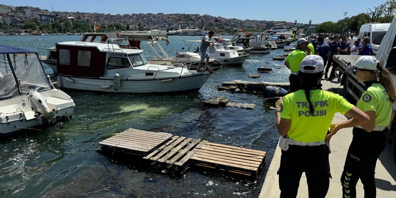 Otomobil denize düştü! Sürücü son anda kendini dışarı attı