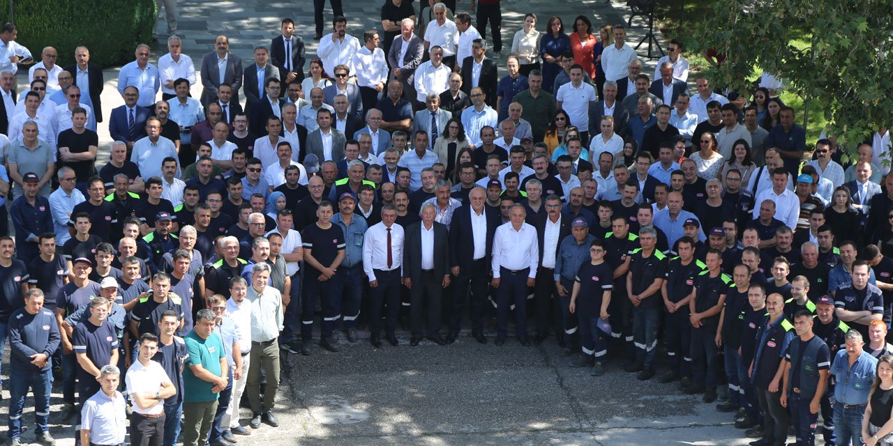 Başkan Erkoyuncu personeliyle bayramlaştı