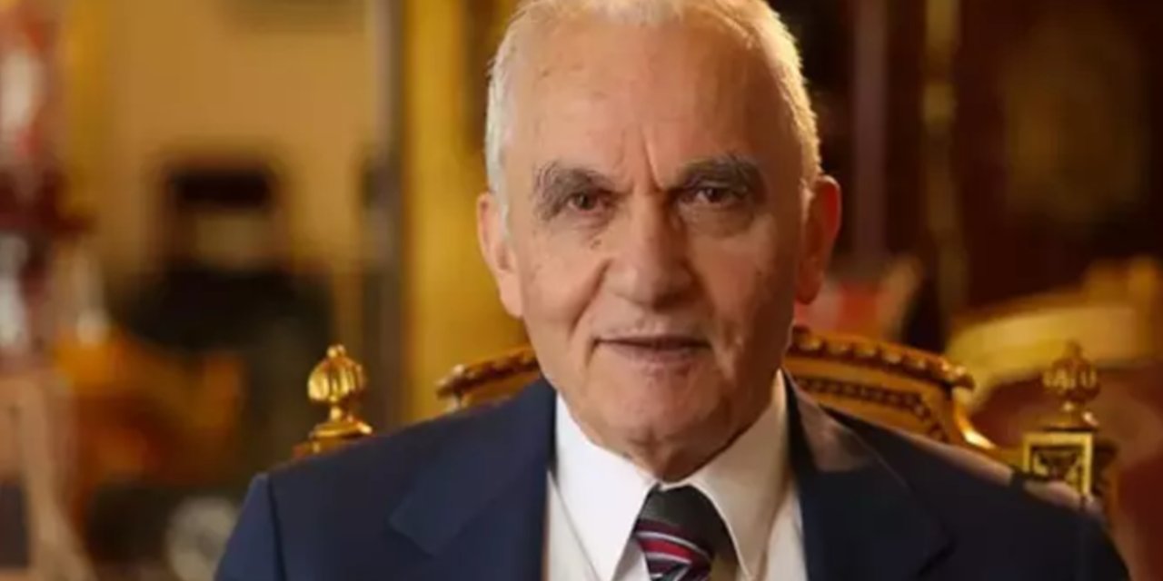 AK Parti'nin ilk Dışişleri Bakanı Yaşar Yakış hayatını kaybetti