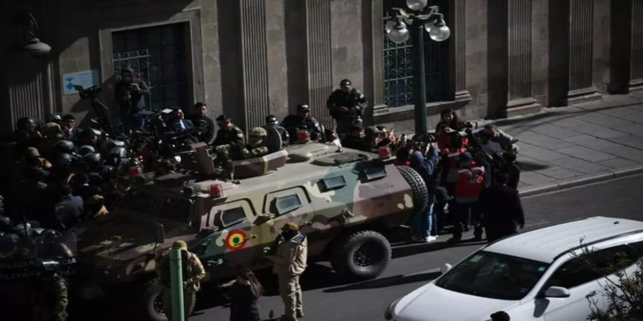 Bolivya'da darbe girişimi: Askerler hükümet sarayını kuşattı
