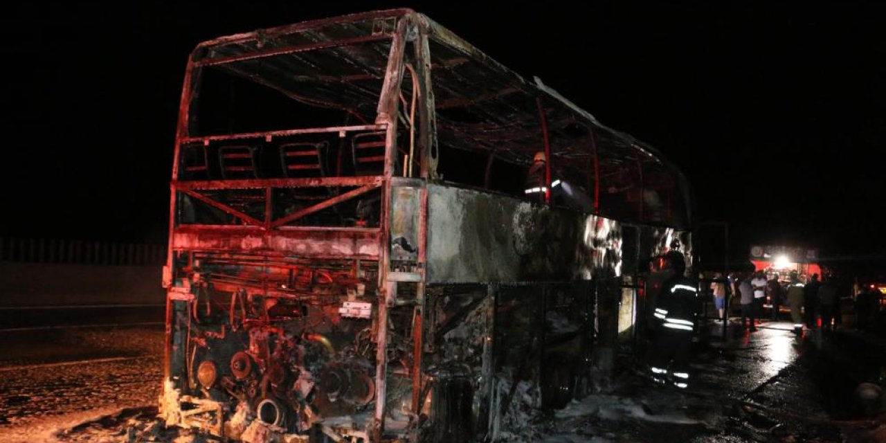 39 yolcu taşıyan yolcu otobüsü alevler içinde kaldı
