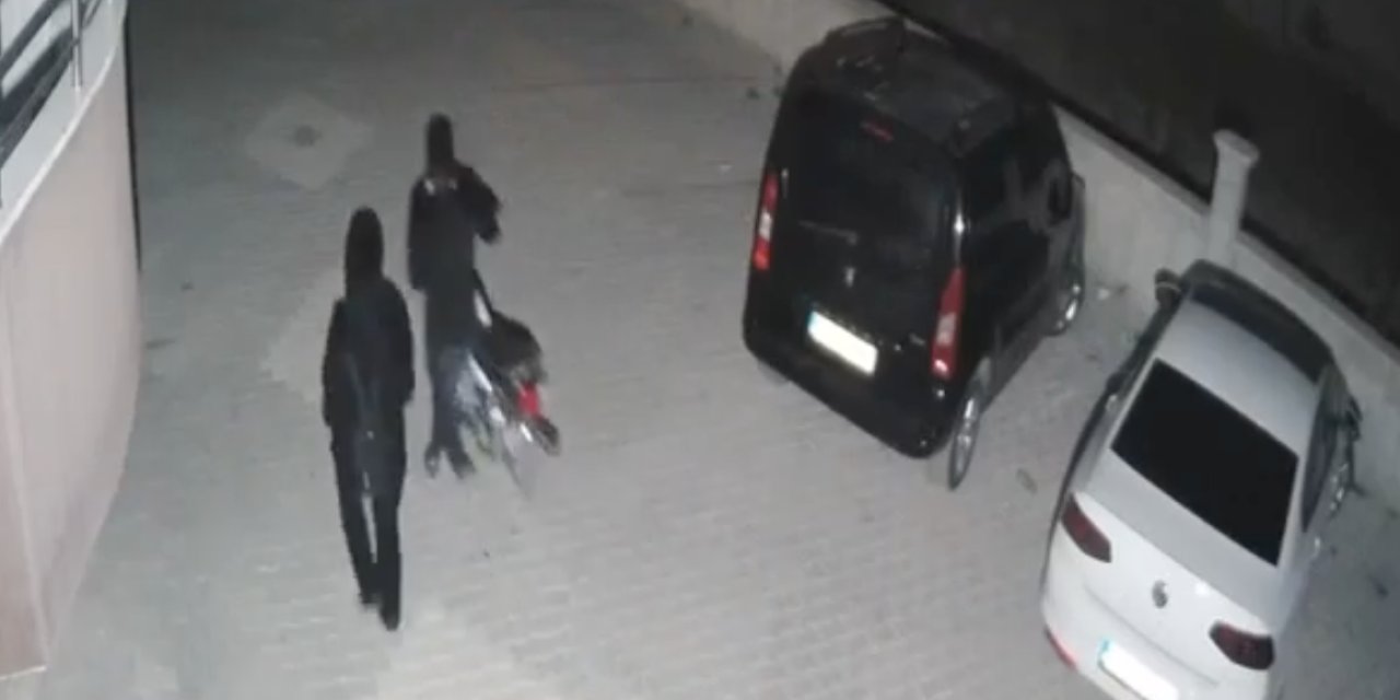 Konya’da motosiklet hırsızlığı kamerada