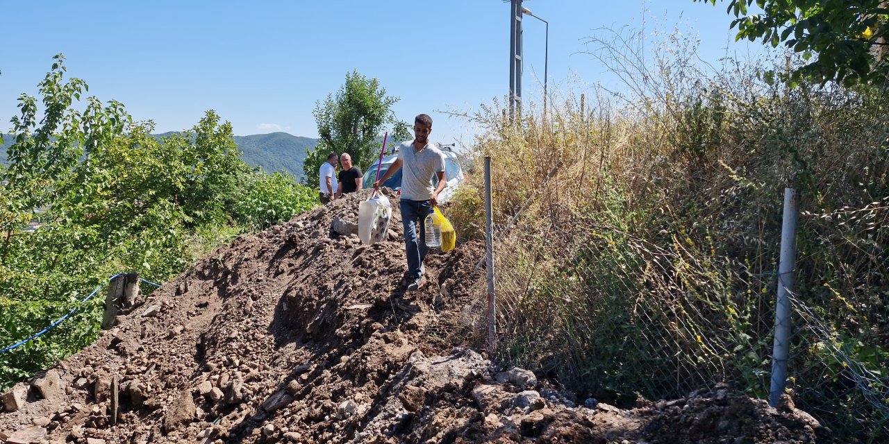 Ereğlili arsa sahibi 60 dairenin ulaşım yolunu kapattı, yaşlılar çıkamıyor