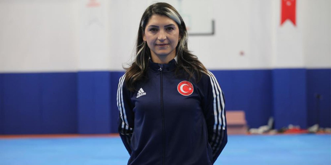 Hobi olarak başladığı sporda başarılarıyla gururlandırıyor