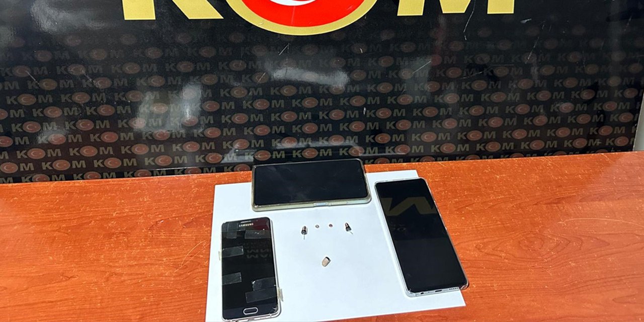 Ehliyet sınavında özel düzenekle kopya: 1 kişi tutuklandı