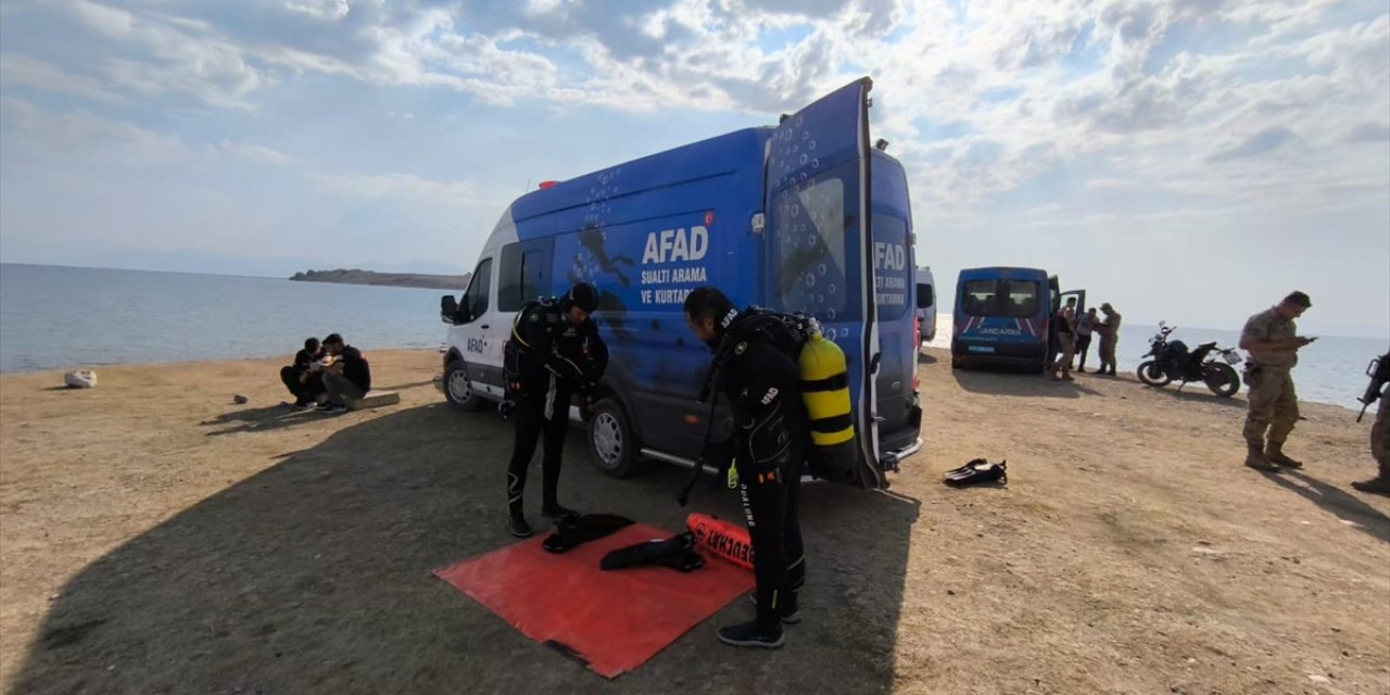 Van Gölü'nde kaybolan 2 kişinin cesetlerine ulaşıldı