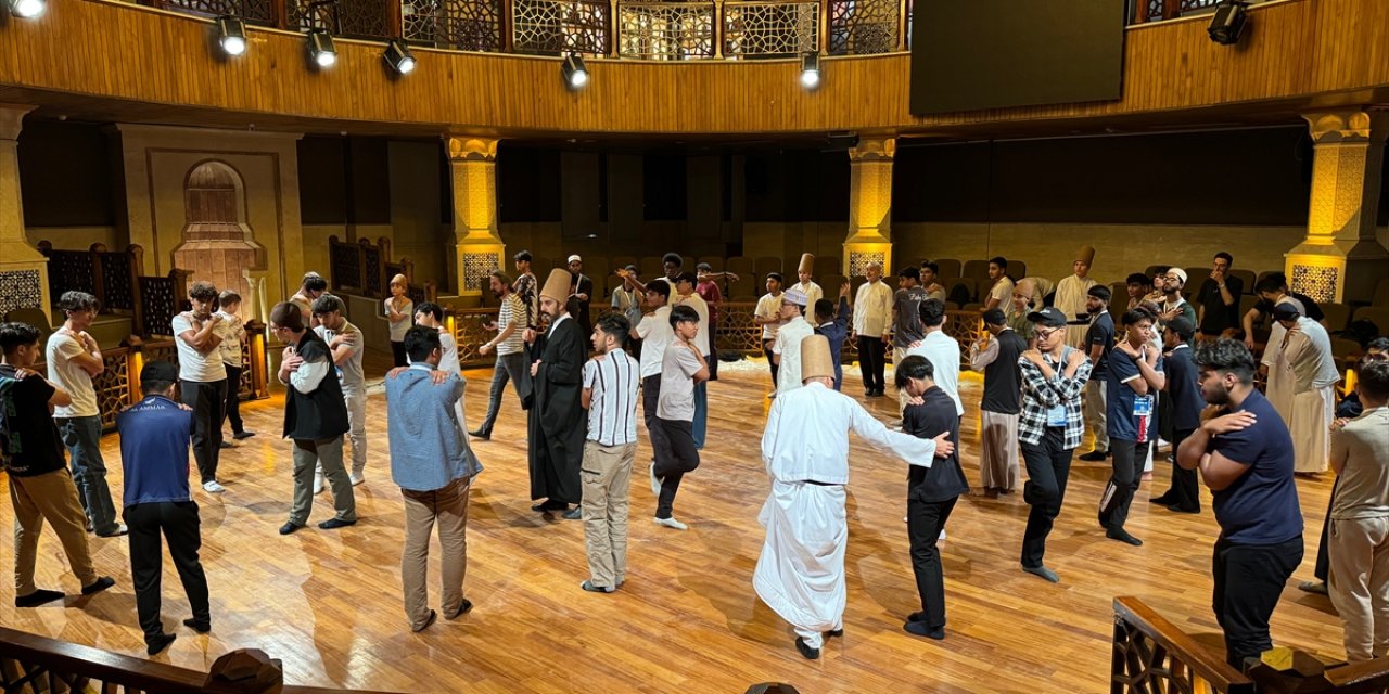 Konya’ya gelen yabancı öğrencilere sema felsefesi anlatıldı