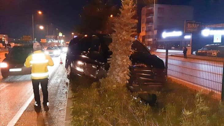AK Parti Genel Başkan Yardımcısı Özhaseki trafik kazası geçirdi, burnu kırıldı!