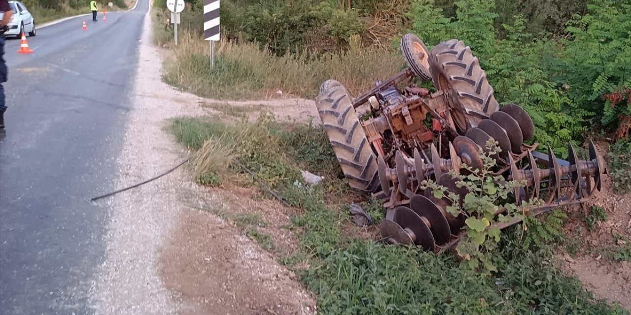 2 traktörün çarpıştığı kazada sürücülerden biri öldü