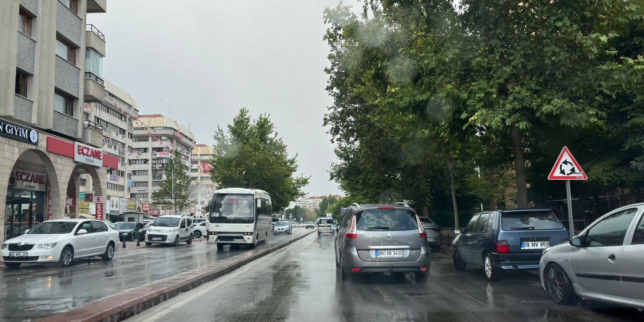 Yağmur Konya’ya giriş yaptı! Yarın daha çok ıslatacak