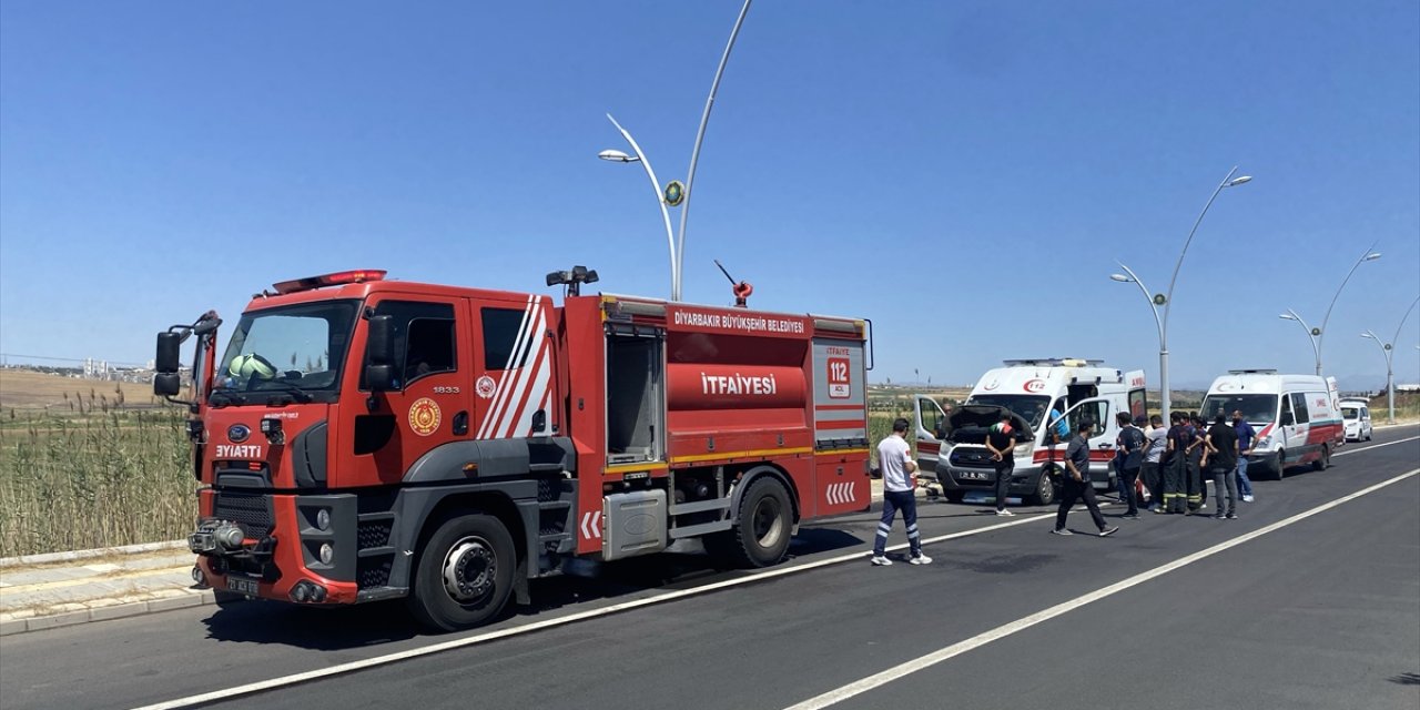 Seyir halindeki ambulansta yangın çıktı