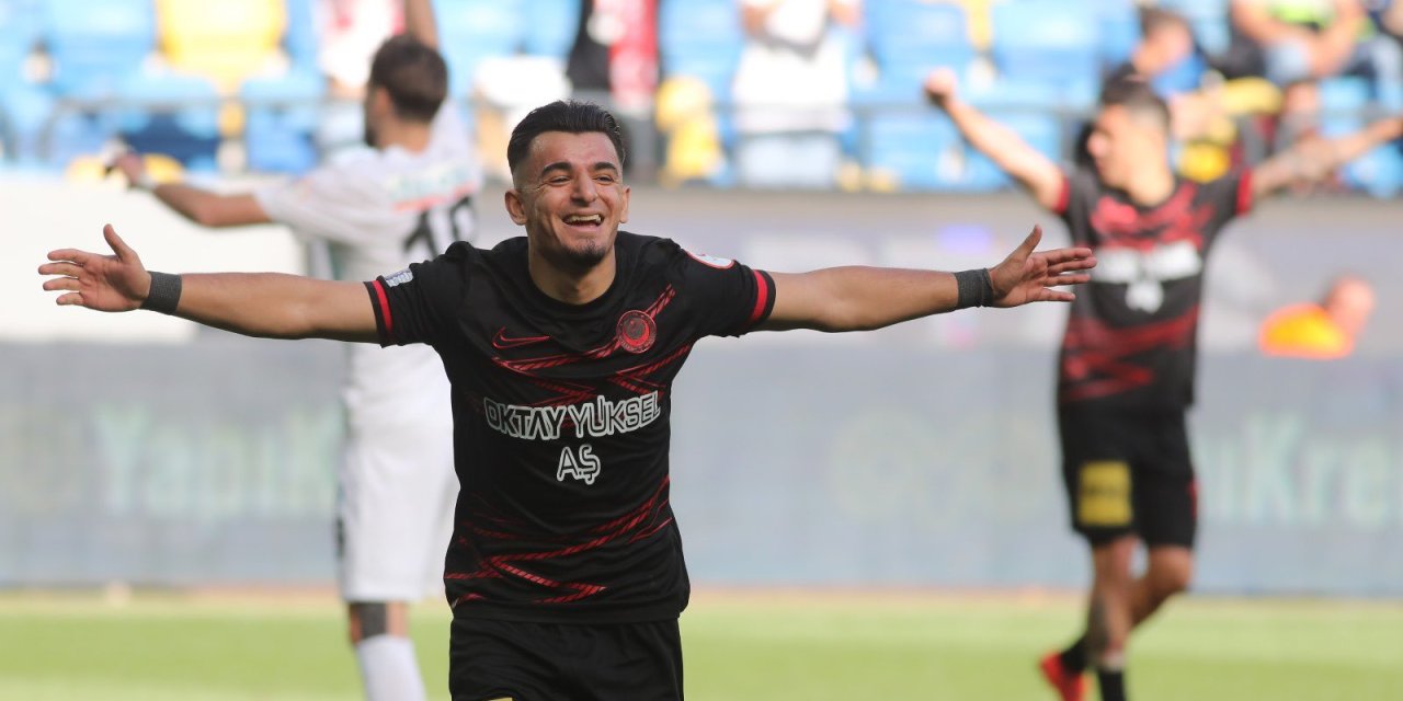 Konyaspor'un yeni transferi Konya’ya geliyor