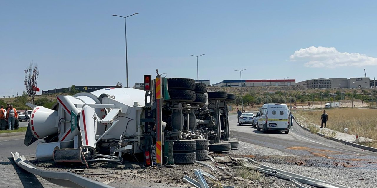 Devrilen beton mikserinin sürücüsü öldü