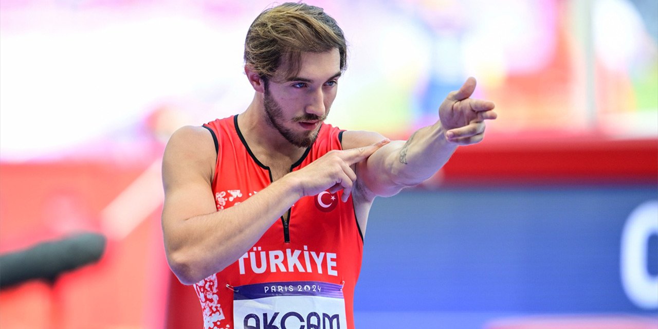 Berke Akçam Paris’te yarı finale kaldı