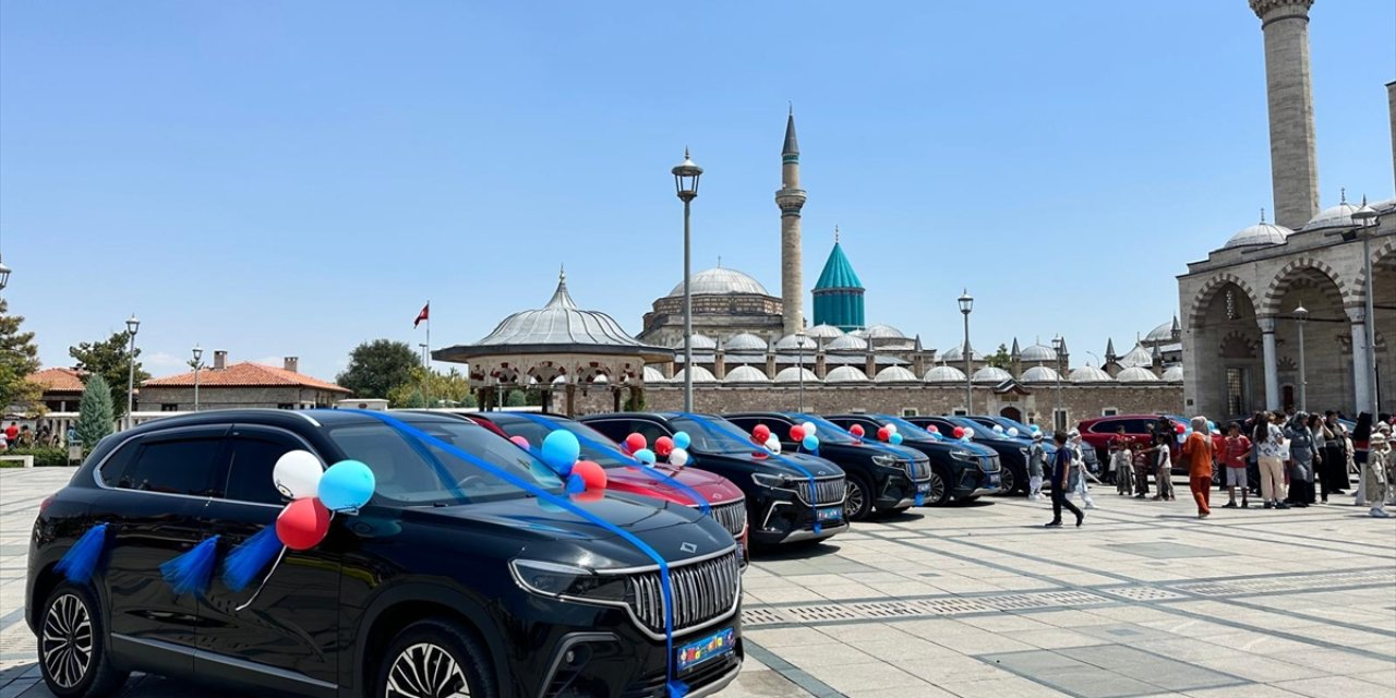 Konya’da 21 çocuk erkekliğe ilk adımını attı! Sünnet arabaları TOGG oldu