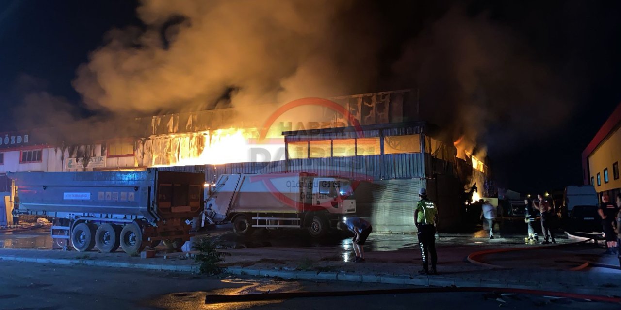 Konya'da fabrika yangını! Patlamalar da yaşandı