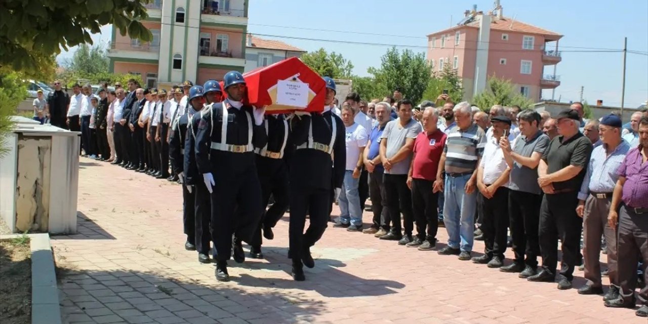 Kıbrıs gazisi askeri törenle sonsuzluğa uğurlandı