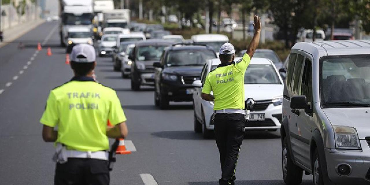 Yurt genelinde trafik denetimi: 436 bin 589 araca ve sürücüye işlem yapıldı