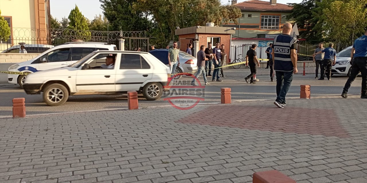 Yer Konya! Karısını bıçaklayıp öldürdü, polis merkezine götürdü