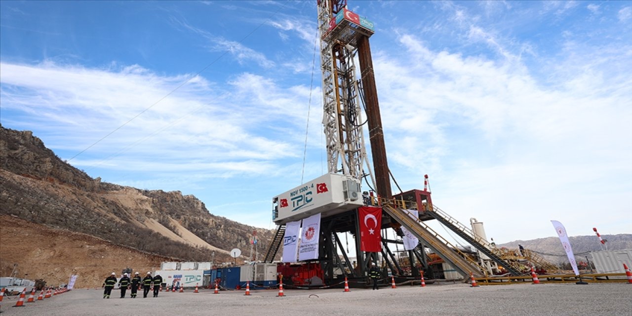 Petrol ve doğal gaz üretiminde yeni rekor