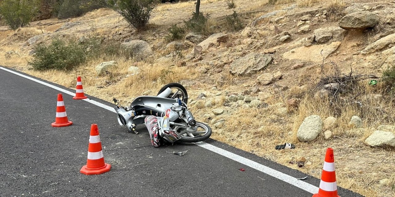 Motosiklet kullanan çocuklar kaza yaptı: 1 ölü, 1 yaralı