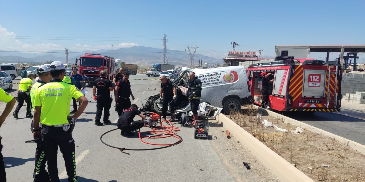 Hafif ticari araç ile kamyon çarpıştı: 1 ölü