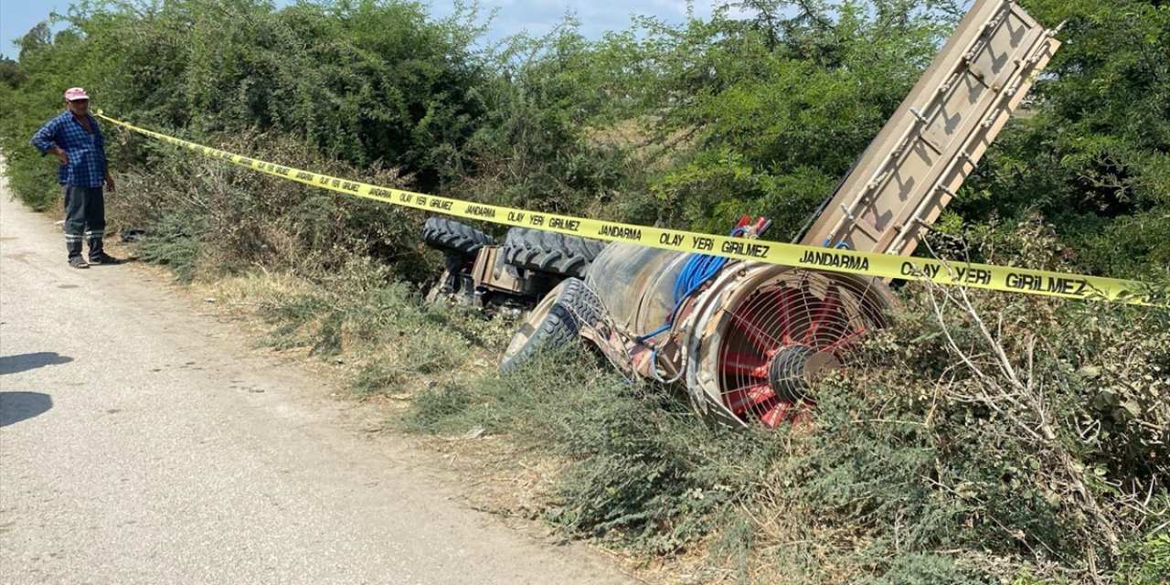 Devrilen traktördeki 2 Suriyeli'den biri öldü