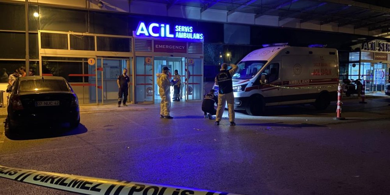 Acil servis önünde silahlı saldırı: 5 yaralı