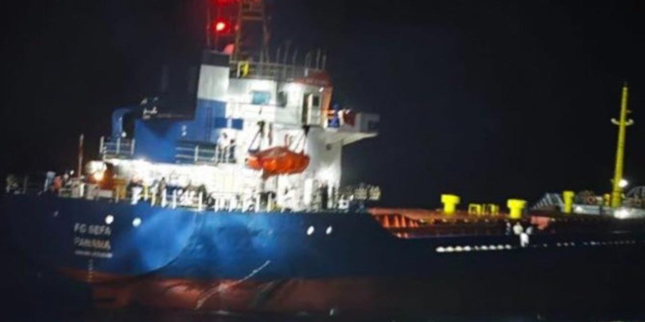 Çanakkale Boğazı'nda yük gemisi arızalandı