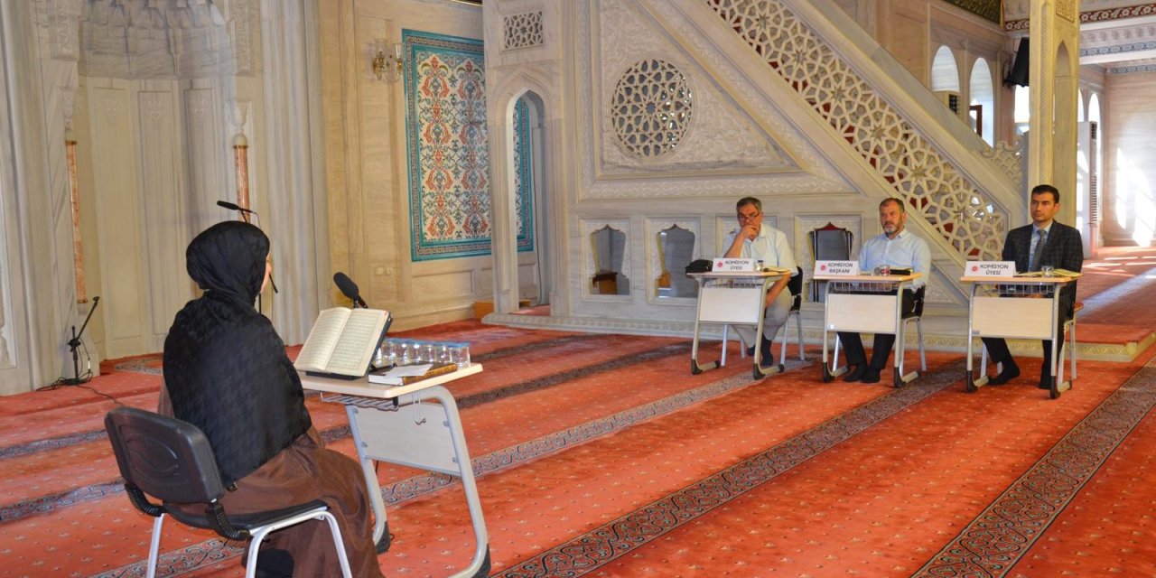 Konya’da Kuran kursu öğrencileri birincilik için yarıştı