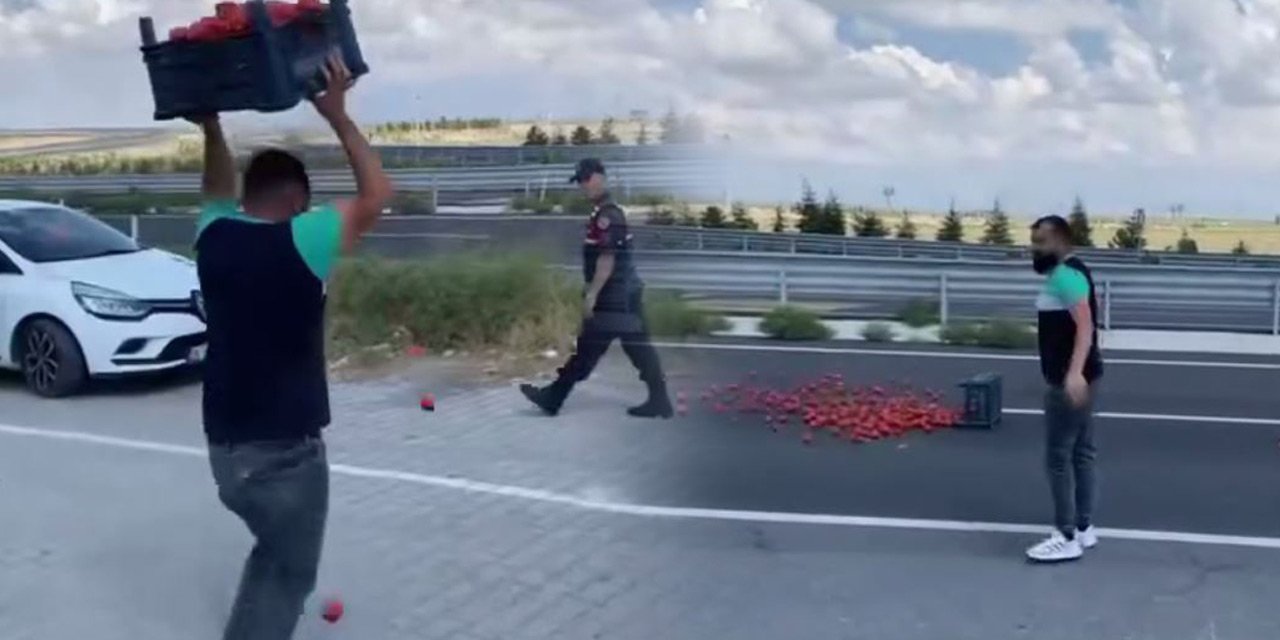 Konya’da domates üreticileri kara yolunu kapattı